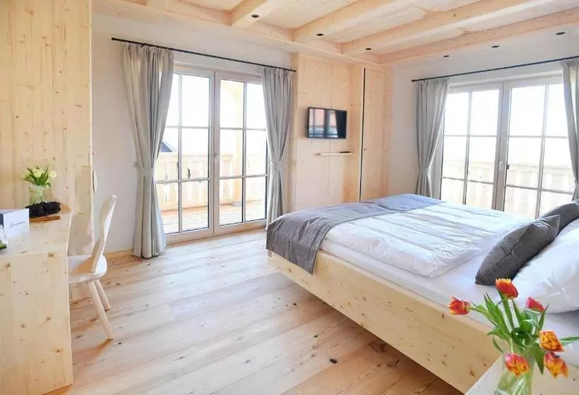 ペンション Florineum