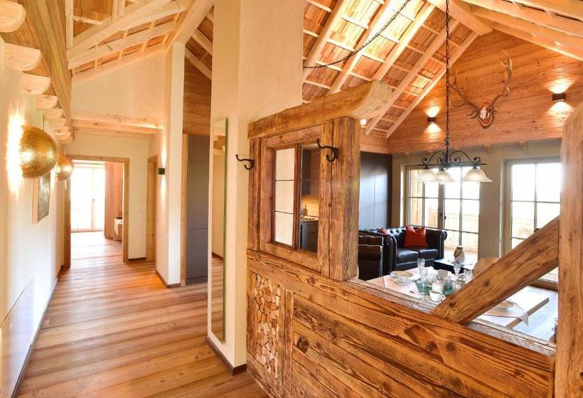 פנסיון Florineum