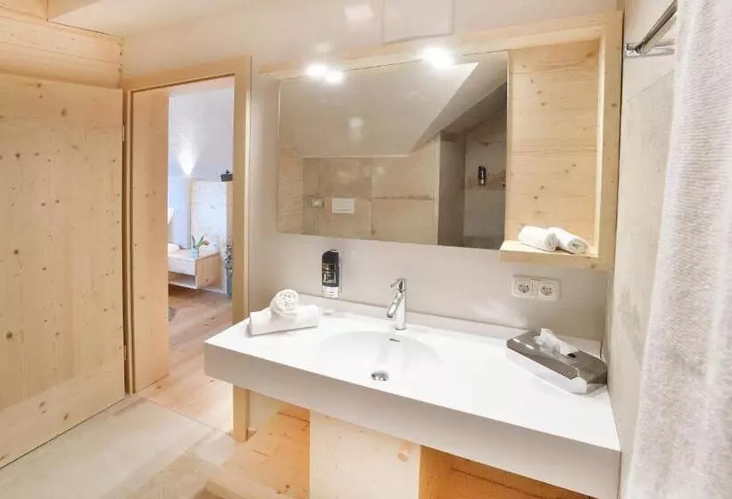 ペンション Florineum