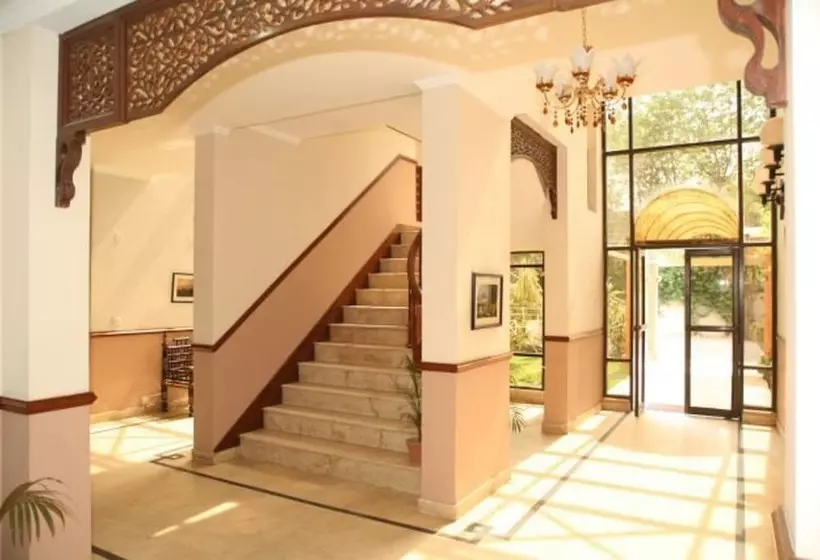 پانسیون Herfa Inn Lahore
