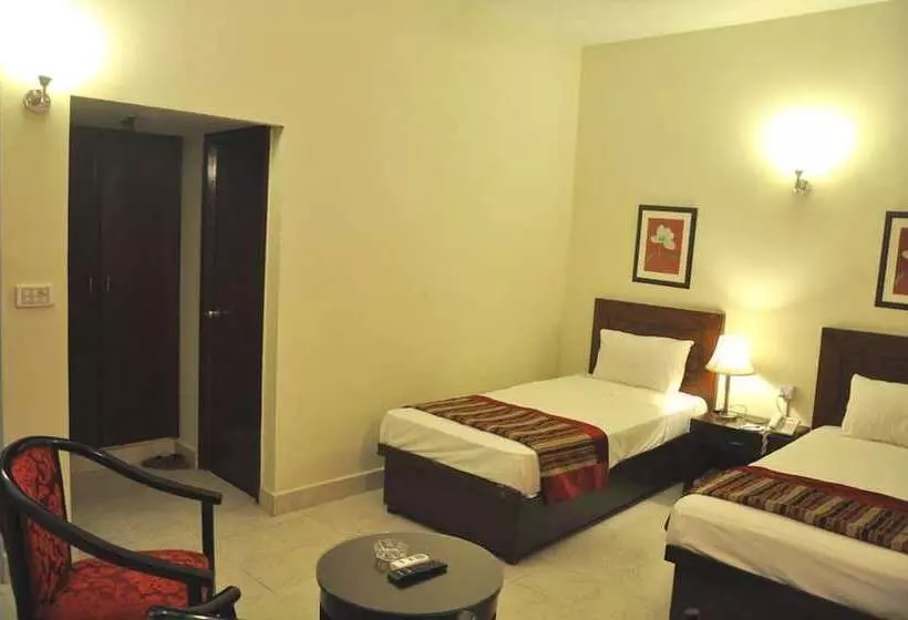 پانسیون Herfa Inn Lahore