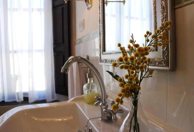 Пансион La Casa De La Vieja   Alojamiento Rural 3 Y 4 Estrellas