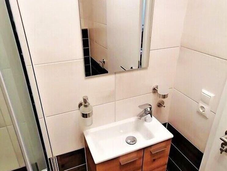 Пансион Speedys Bed & Breakfast