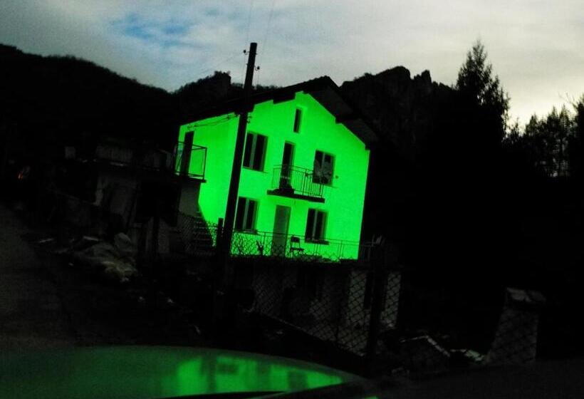 פנסיון The Illuminating House