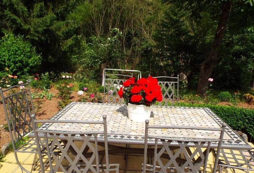 פנסיון The Illuminating House