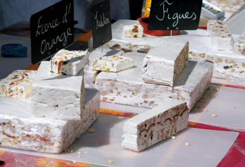 אתר נופש Village Club Les Lavandes   Neaclub