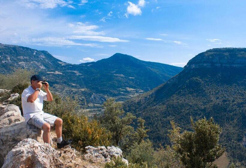 אתר נופש Village Club Les Lavandes   Neaclub