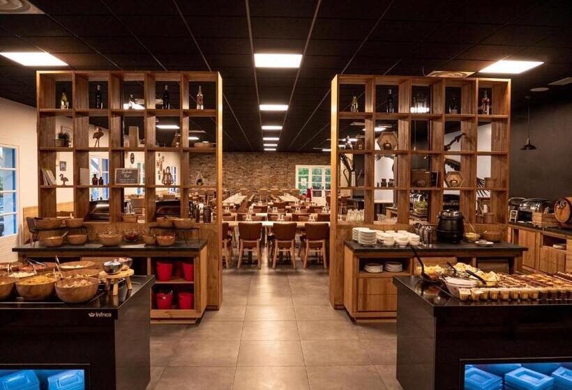 אתר נופש Village Club Les Lavandes   Neaclub