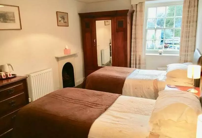 Retkeilymaja The Falcon Inn