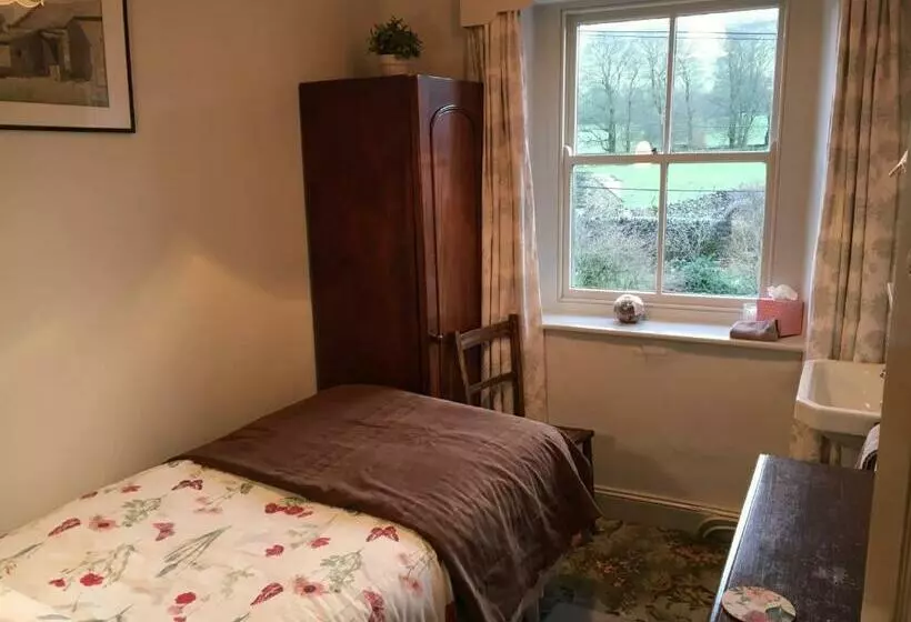 Retkeilymaja The Falcon Inn