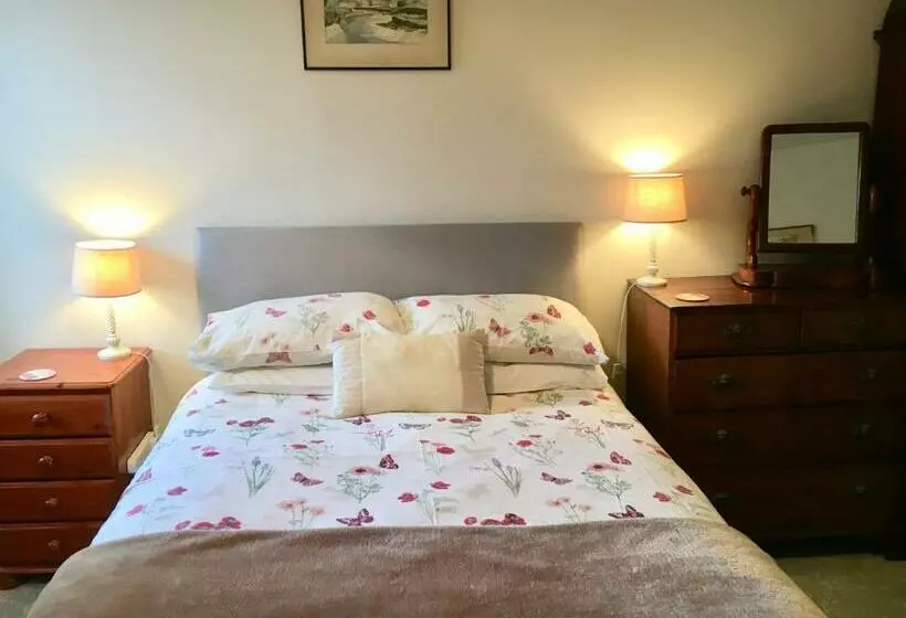 Retkeilymaja The Falcon Inn