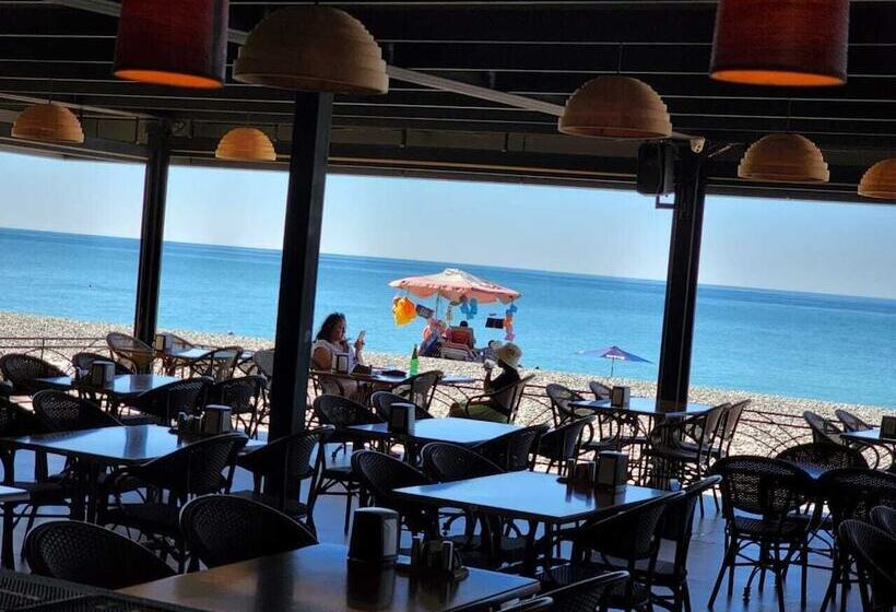 Neptun Palace Kvariati