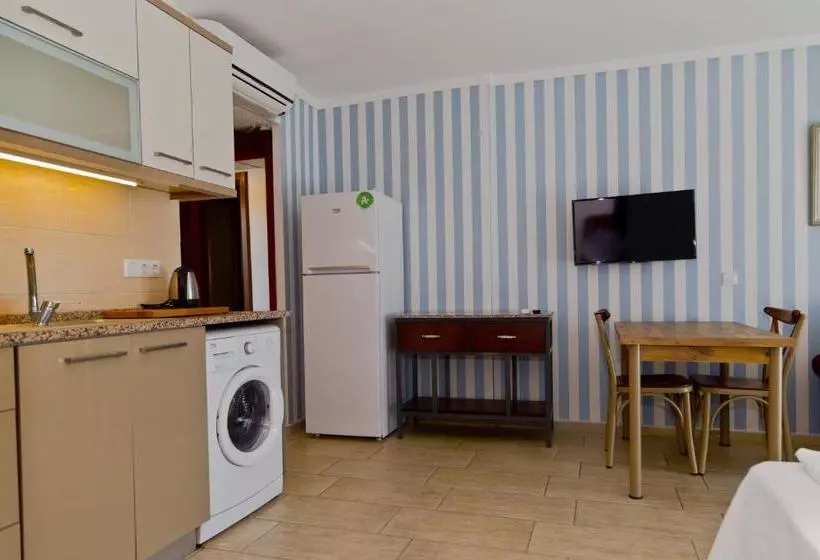 ホテル Bodrum Sofabed