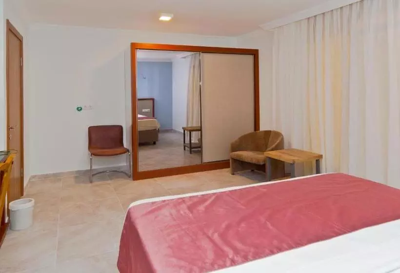 ホテル Bodrum Sofabed