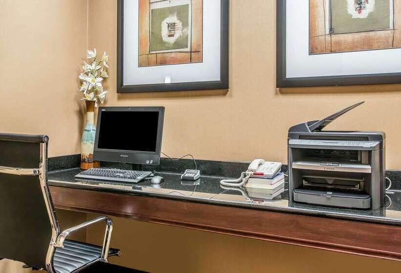 בית מלון כפרי Comfort Suites South Bend Near Casino