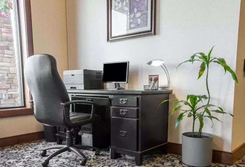 酒店 Comfort Suites South Burlington Near University