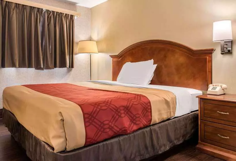 فندق Econo Lodge