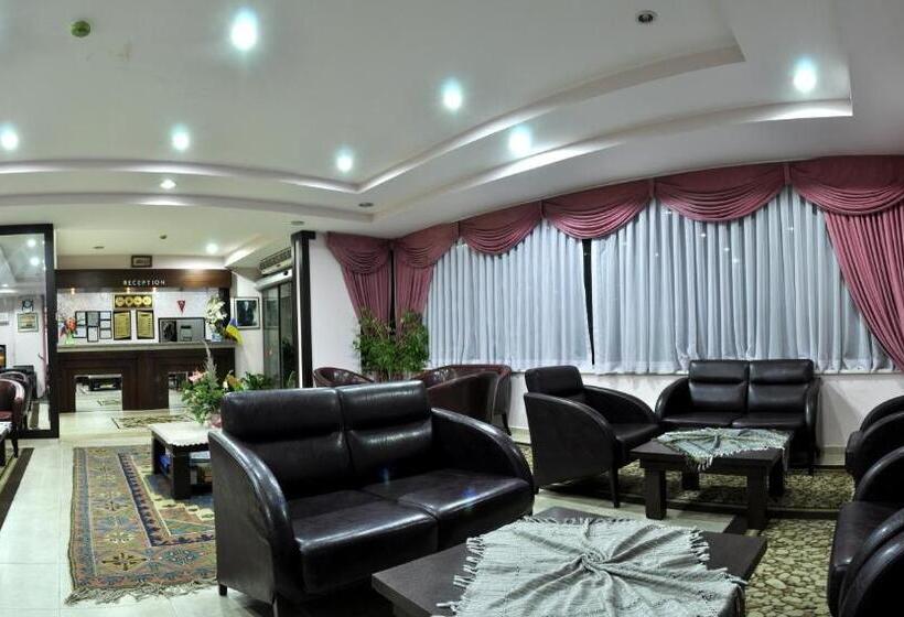 בית מלון כפרי Erkal Resort