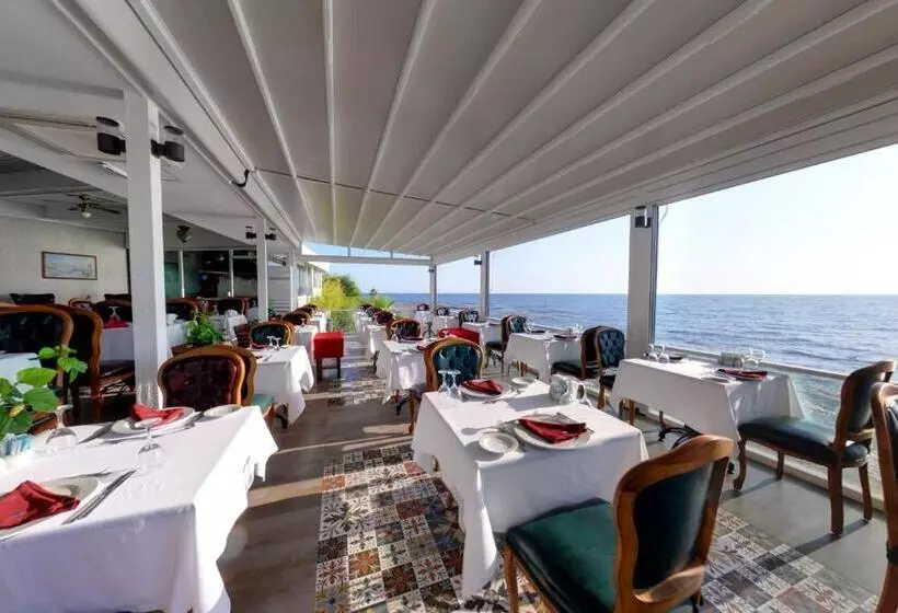 ホテル Flora Garden Beach Club All Inclusive