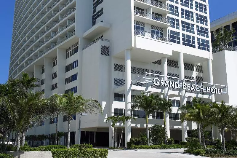 Hotel Grand Beach