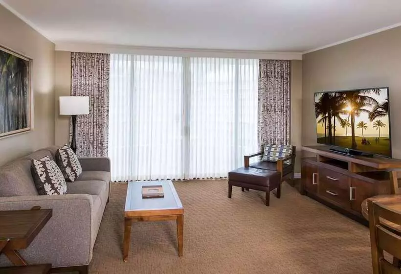 هتل Hilton Grand Vacations Club At Hilton Hawaiian Village