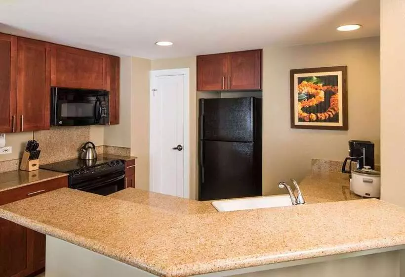 هتل Hilton Grand Vacations Club At Hilton Hawaiian Village