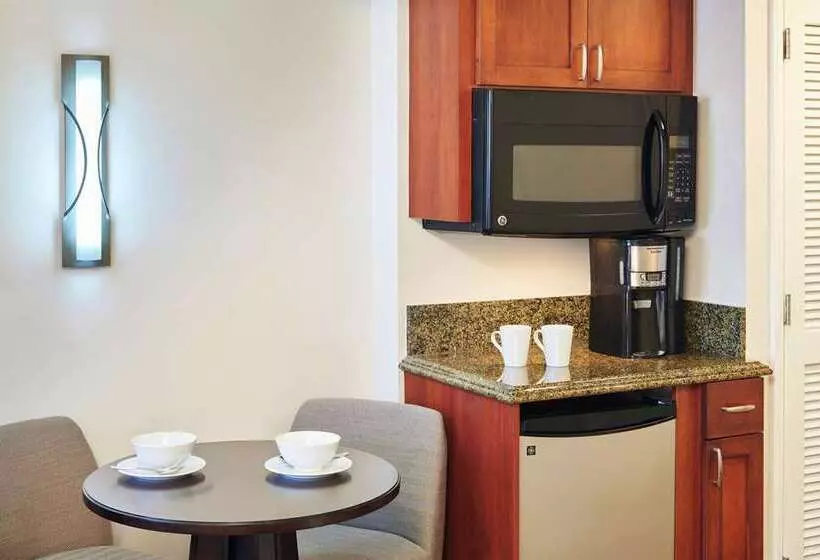 هتل Hilton Grand Vacations Club At Hilton Hawaiian Village