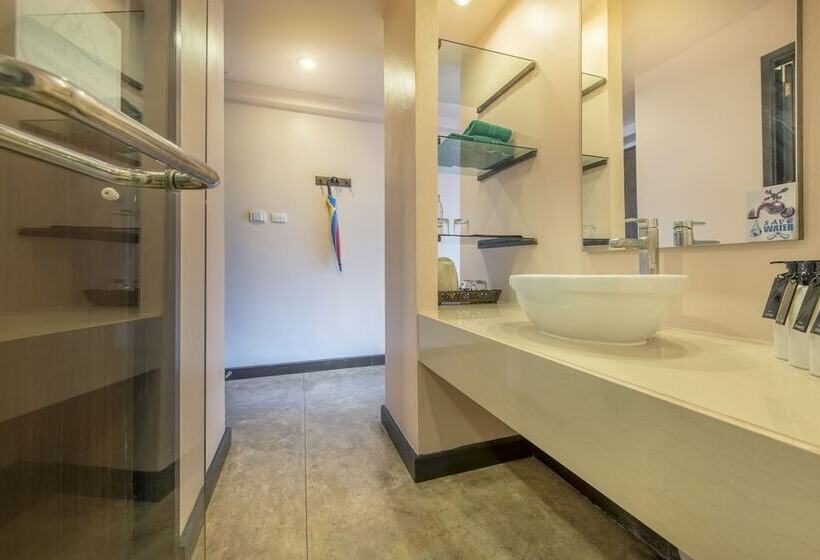 בית מלון כפרי Krabi Chada Resort Sha Plus