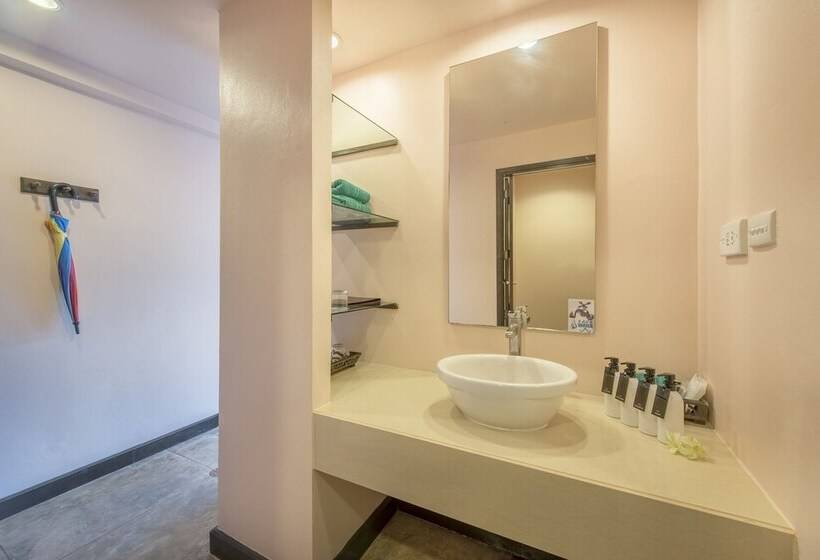 בית מלון כפרי Krabi Chada Resort Sha Plus