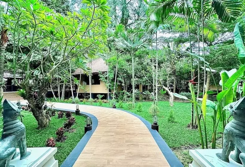 Princess Kamala Beachfront Hotel   Sha Extra Plus