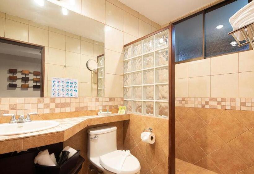 هتل Pumilio Mountain & Ocean