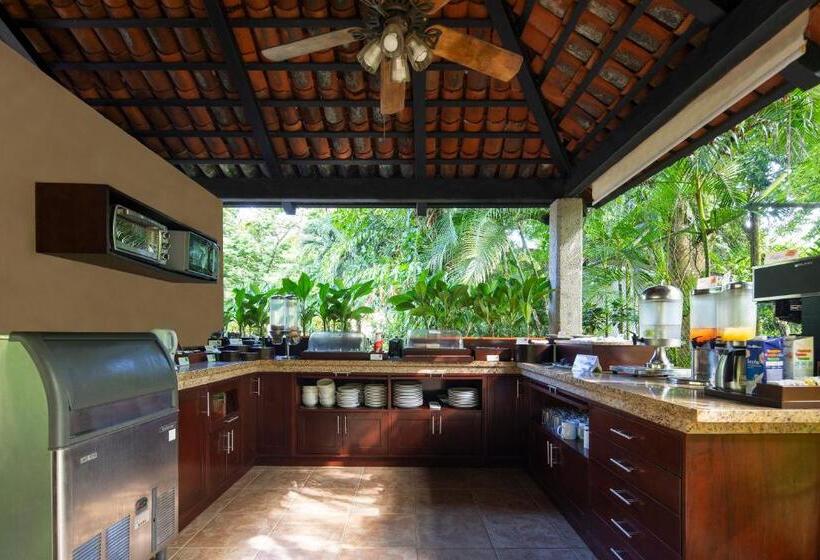 هتل Pumilio Mountain & Ocean