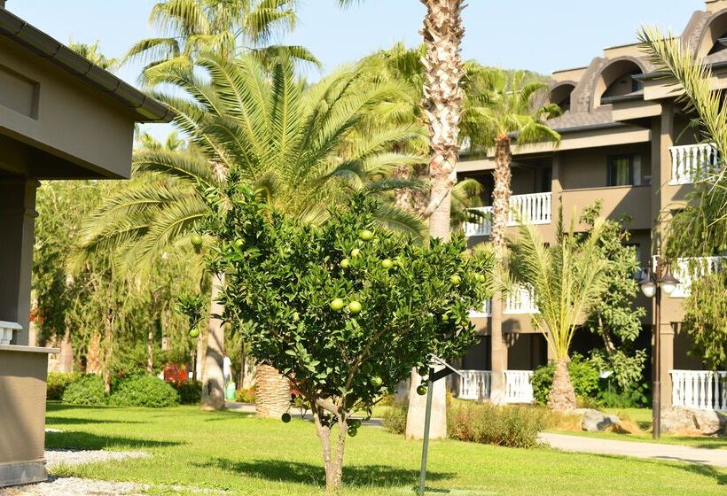 בית מלון כפרי Sailor S Beach Club   All Inclusive