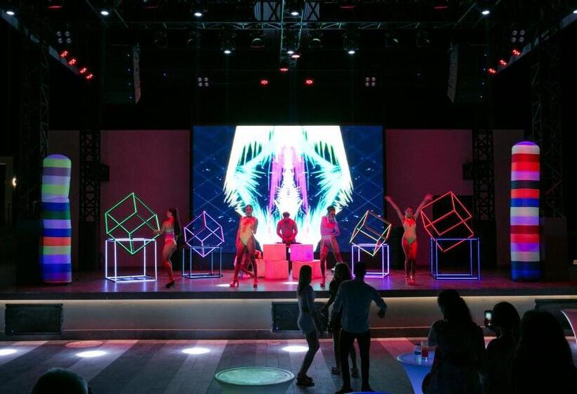 בית מלון כפרי Sailor S Beach Club   All Inclusive