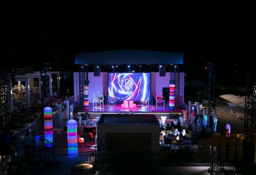 בית מלון כפרי Sailor S Beach Club   All Inclusive