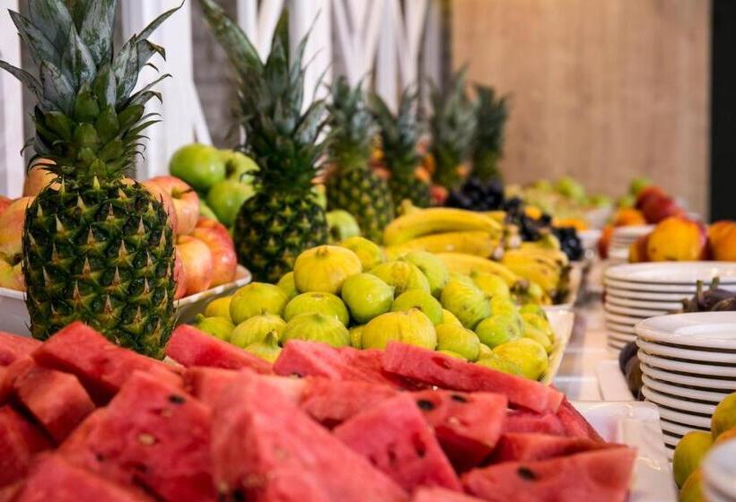 בית מלון כפרי Sailor S Beach Club   All Inclusive