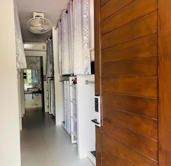 هتل Samui Beach Hostel