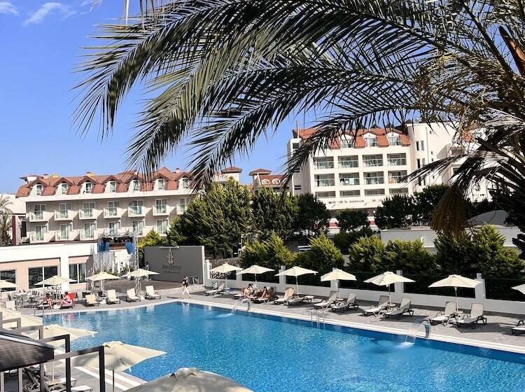 בית מלון כפרי Side Story Resort & Spa