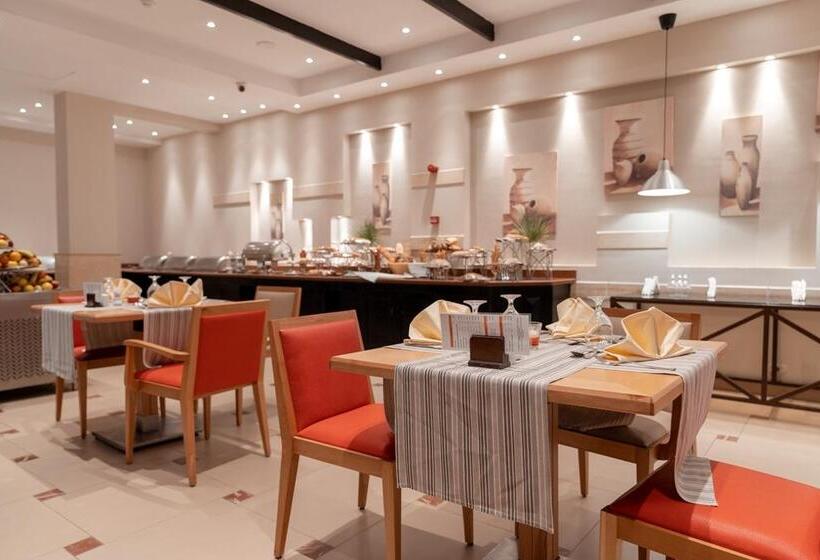 هتل Swiss Inn Pyramids Golf Resort