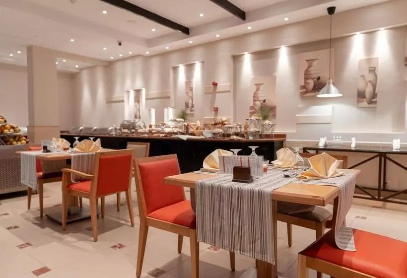 هتل Swiss Inn Pyramids Golf Resort