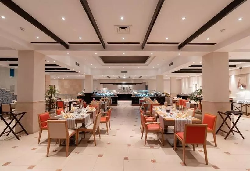 هتل Swiss Inn Pyramids Golf Resort