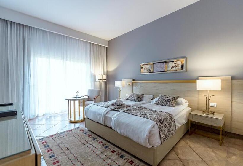 هتل Swiss Inn Pyramids Golf Resort