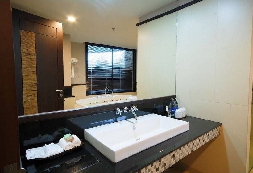 בית מלון כפרי Tara Mantra Chaam Resort