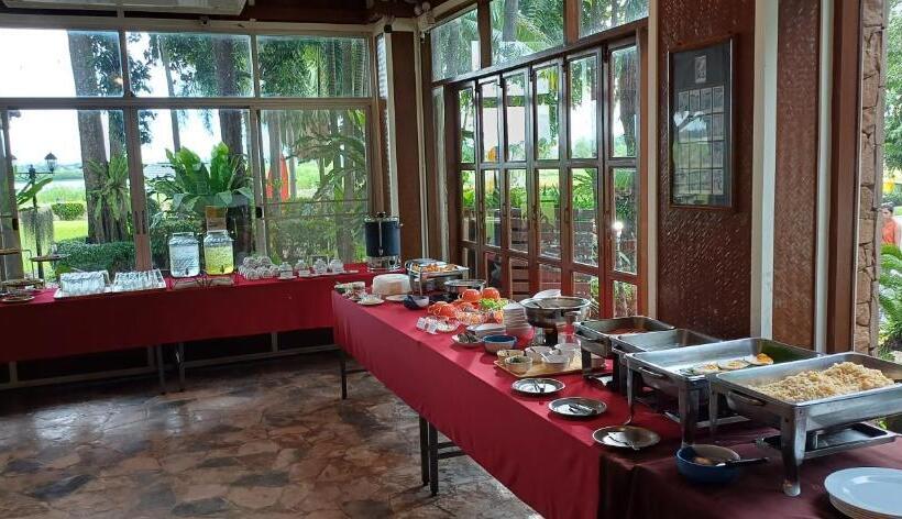 فندق Uthai River Lake Resort