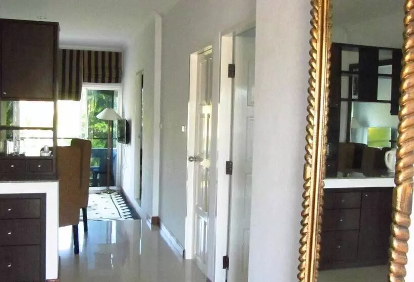 The Orchid Kathu Height Serviced Apartment