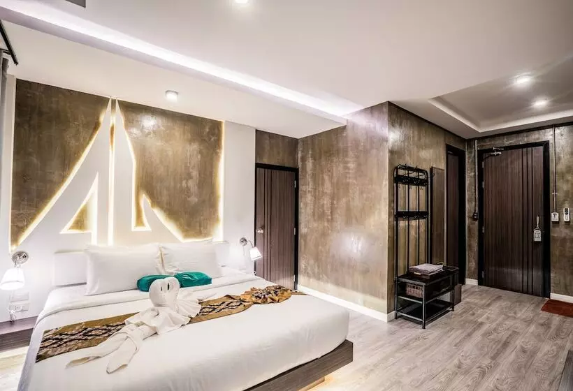 Phi Phi Andaman Legacy Resort