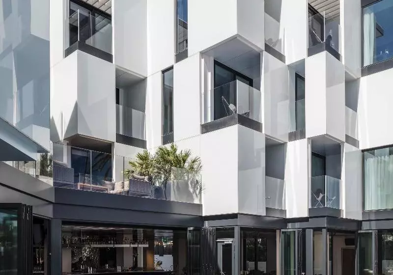 Sir Joan Hotel, Part Of Sircle Collection