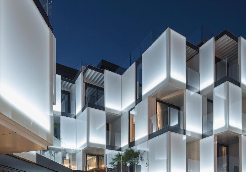 Sir Joan Hotel, Part Of Sircle Collection