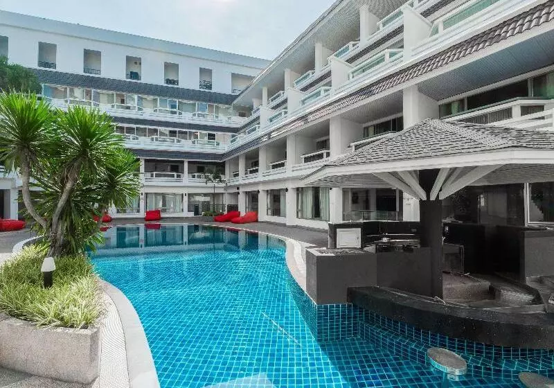 Swissotel Resort Phuket Patong Beach