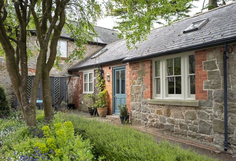 Courtyard Cottage
